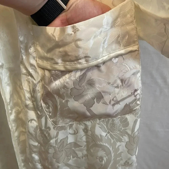 Victoria's Secret Gold Label Robe - size petite small. Great VINTAGE condition - Picture 10 of 16